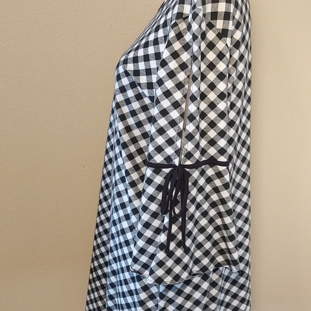 Isaac Mizrahi Women's Black and White Shift Dress with Slit Sleeves - Picture 4 of 12